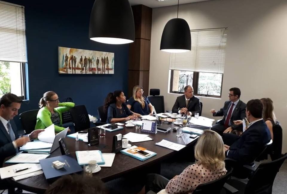 DIRETORES DA OABPREV-PR E CAA-PR SE REUNIEM PARA DISCUTIR AÇÕES DE FOMENTO AO PLANO DE PREVIDÊNCIA