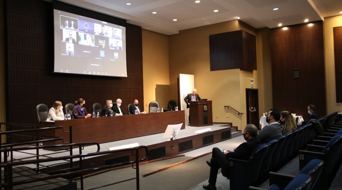 Novo Conselho Deliberativo da OABPrev-PR toma posse